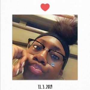 Meet your Posher, Kiya